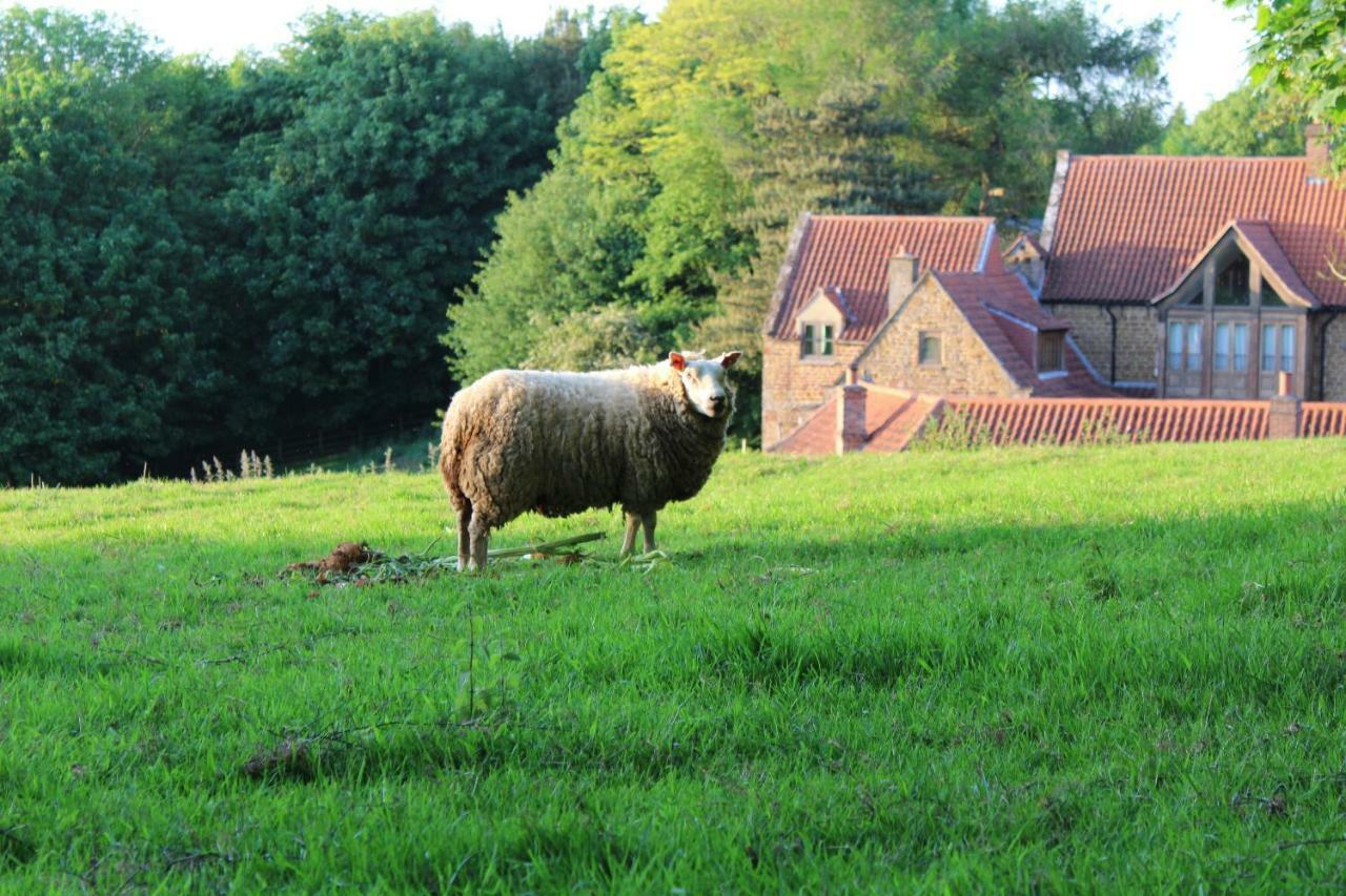 Heath Farm Holiday Cottages Swerford Exterior photo